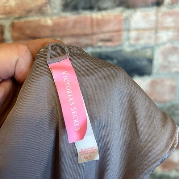 5 for $25🔥Victoria's Secret Champagne Swimsuit Bottoms Medium - Picture 4 of 6